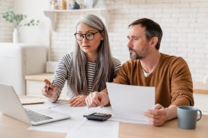 2 Ways the 2022 Economic Woes Affected Your Retirement Accounts Epstein and White
